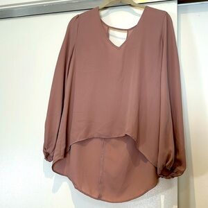 Abbeline flowy mauve top. Size M